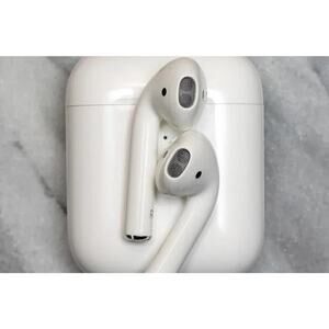 Apple AirPods 2nd Generation with Charging Case - White